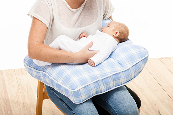Feeding cushion
